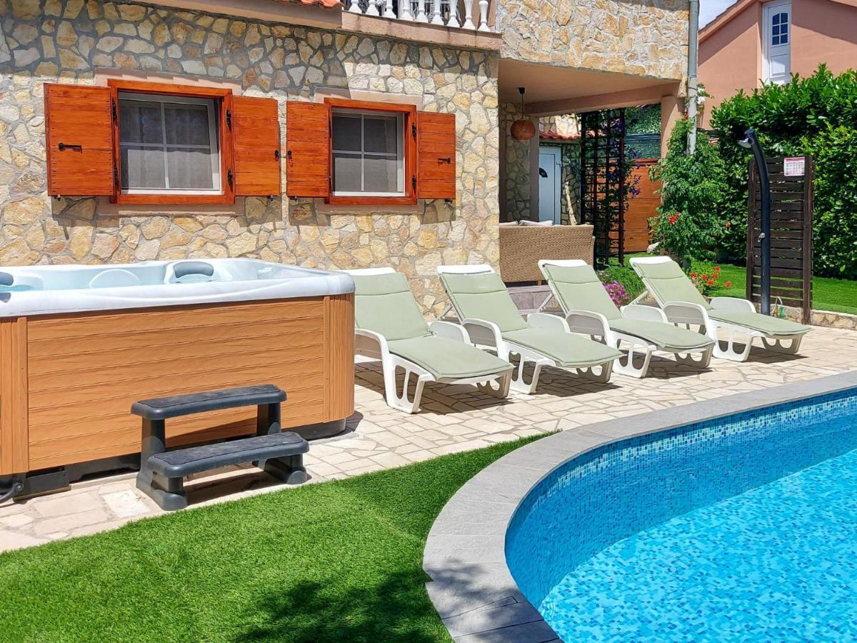 Holiday Home Mikac - Mlk136 By Interhome Dobrinj Екстер'єр фото
